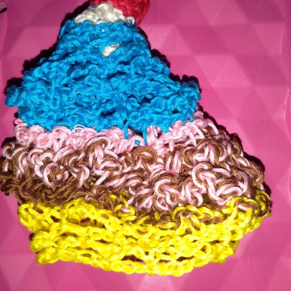 Micro Preemie baby hand crafted sunday hat - Picture 2 of 3